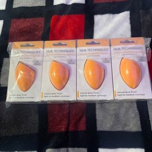 4 REAL TECHNIQUES Sponge + Miracle Complexion Makeup Sponge #1566 Blend + Glow
